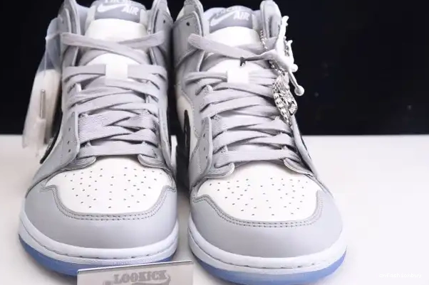 x 1 (DR Retro box) CN8607-002 DR High Jordan shoe 0315